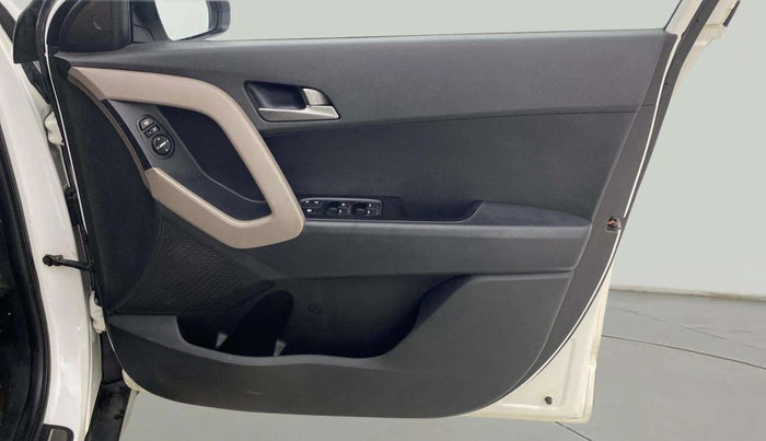 2015 Hyundai Creta SX PLUS 1.6 PETROL, Petrol, Manual, 51,077 km, Driver Side Door Panels Control