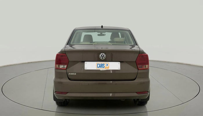 2017 Volkswagen Ameo HIGHLINE1.2L PLUS 16 ALLOY, Petrol, Manual, 30,835 km, Back/Rear