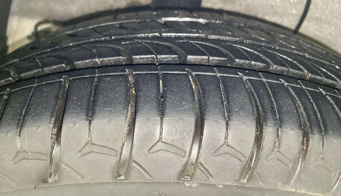 2019 Hyundai XCENT PRIME T  VTVT PLUS  CNG, CNG, Manual, 63,981 km, Right Rear Tyre Tread