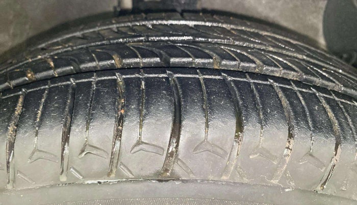2019 Hyundai XCENT PRIME T  VTVT PLUS  CNG, CNG, Manual, 63,981 km, Right Front Tyre Tread