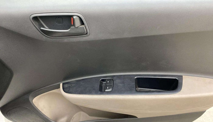 2019 Hyundai XCENT PRIME T  VTVT PLUS  CNG, CNG, Manual, 63,981 km, Driver Side Door Panels Control