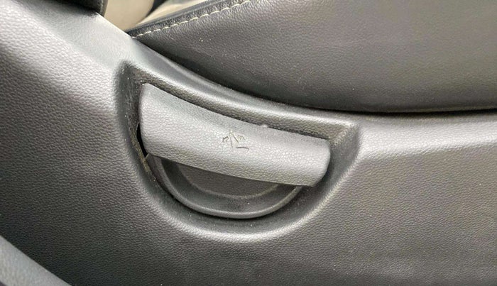 2019 Hyundai XCENT PRIME T  VTVT PLUS  CNG, CNG, Manual, 63,981 km, Driver Side Adjustment Panel