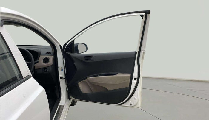 2019 Hyundai XCENT PRIME T  VTVT PLUS  CNG, CNG, Manual, 63,981 km, RHS Front Door