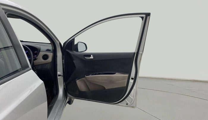 2015 Hyundai Xcent S 1.2, Petrol, Manual, 94,040 km, RHS Front Door