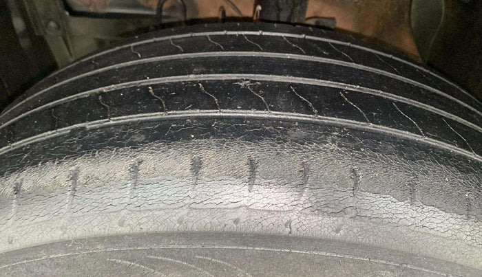 2021 Maruti Vitara Brezza VXI, Petrol, Manual, 67,584 km, Left Front Tyre Tread