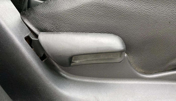 2021 Maruti Vitara Brezza VXI, Petrol, Manual, 67,584 km, Driver Side Adjustment Panel