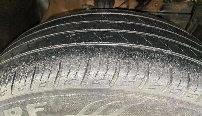 2021 Maruti Vitara Brezza VXI, Petrol, Manual, 67,584 km, Right Front Tyre Tread