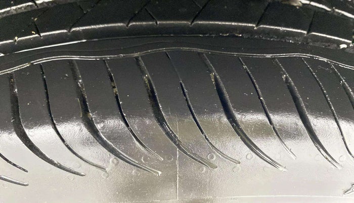 2016 Ford Ecosport TITANIUM 1.5L PETROL, Petrol, Manual, 79,090 km, Left Rear Tyre Tread