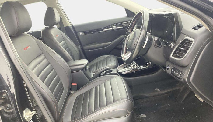 2021 KIA SELTOS GTX PLUS AT 1.5 DIESEL, Diesel, Automatic, 91,904 km, Right Side Front Door Cabin