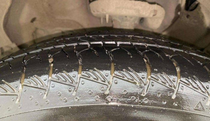 2021 KIA SELTOS GTX PLUS AT 1.5 DIESEL, Diesel, Automatic, 91,904 km, Left Front Tyre Tread