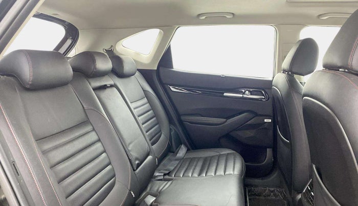 2021 KIA SELTOS GTX PLUS AT 1.5 DIESEL, Diesel, Automatic, 91,904 km, Right Side Rear Door Cabin