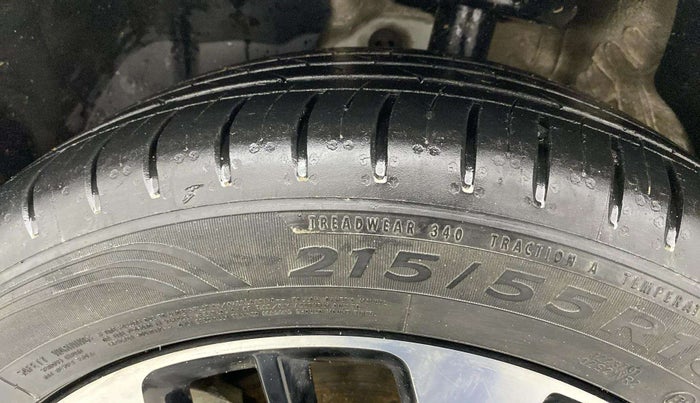 2023 MG HECTOR PLUS SHARP 1.5 PETROL TURBO CVT 6-STR, Petrol, Automatic, 27,067 km, Left Front Tyre Tread