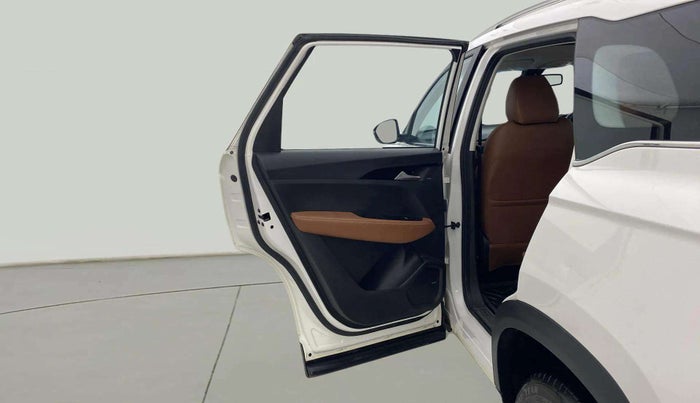 2023 MG HECTOR PLUS SHARP 1.5 PETROL TURBO CVT 6-STR, Petrol, Automatic, 27,067 km, LHS Rear Door