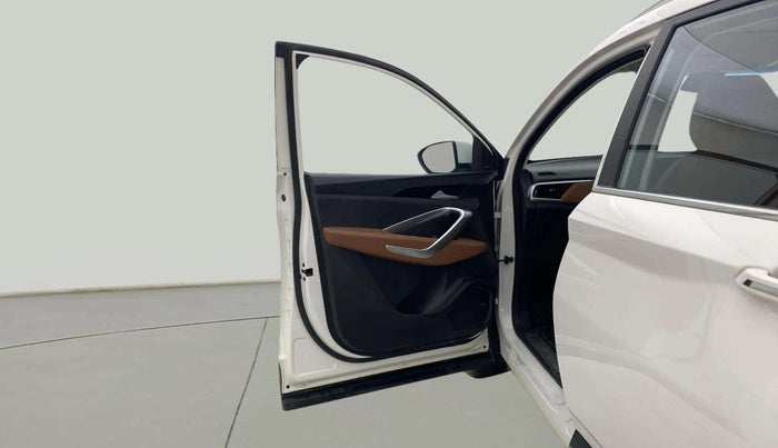 2023 MG HECTOR PLUS SHARP 1.5 PETROL TURBO CVT 6-STR, Petrol, Automatic, 27,067 km, LHS Front Door