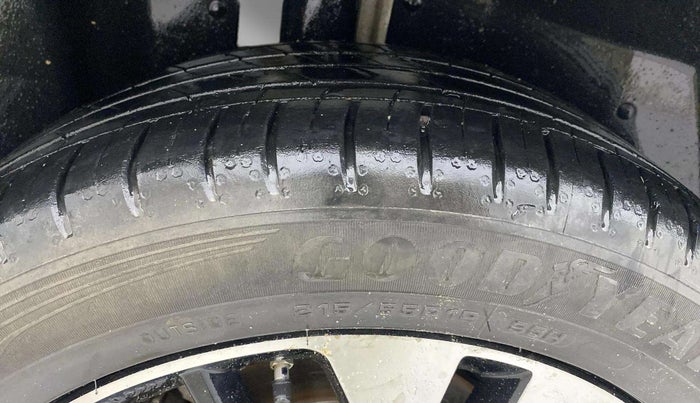 2023 MG HECTOR PLUS SHARP 1.5 PETROL TURBO CVT 6-STR, Petrol, Automatic, 27,067 km, Right Rear Tyre Tread