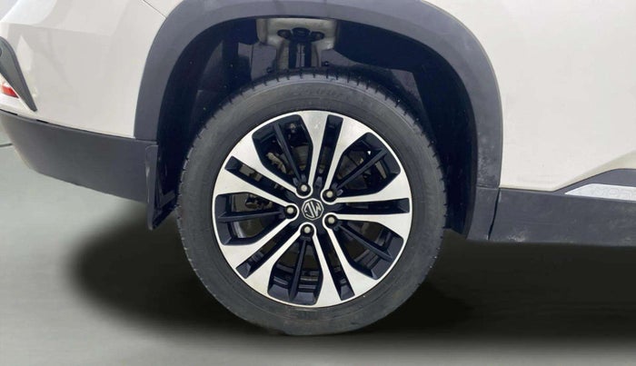 2023 MG HECTOR PLUS SHARP 1.5 PETROL TURBO CVT 6-STR, Petrol, Automatic, 27,067 km, Right Rear Wheel
