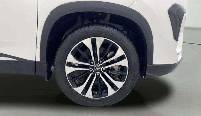 2023 MG HECTOR PLUS SHARP 1.5 PETROL TURBO CVT 6-STR, Petrol, Automatic, 27,067 km, Right Front Wheel