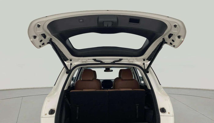 2023 MG HECTOR PLUS SHARP 1.5 PETROL TURBO CVT 6-STR, Petrol, Automatic, 27,067 km, Boot Door Open