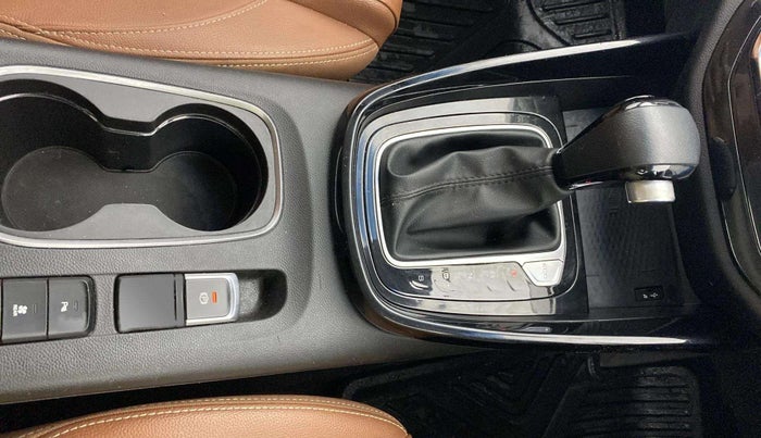 2023 MG HECTOR PLUS SHARP 1.5 PETROL TURBO CVT 6-STR, Petrol, Automatic, 27,067 km, Gear Lever