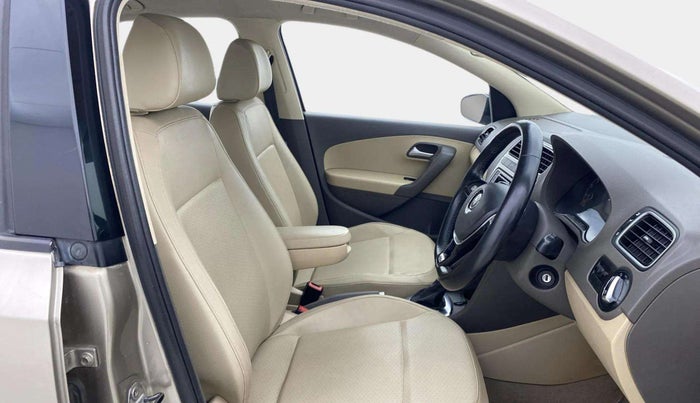 2016 Volkswagen Vento HIGHLINE PETROL AT, Petrol, Automatic, 78,388 km, Right Side Front Door Cabin