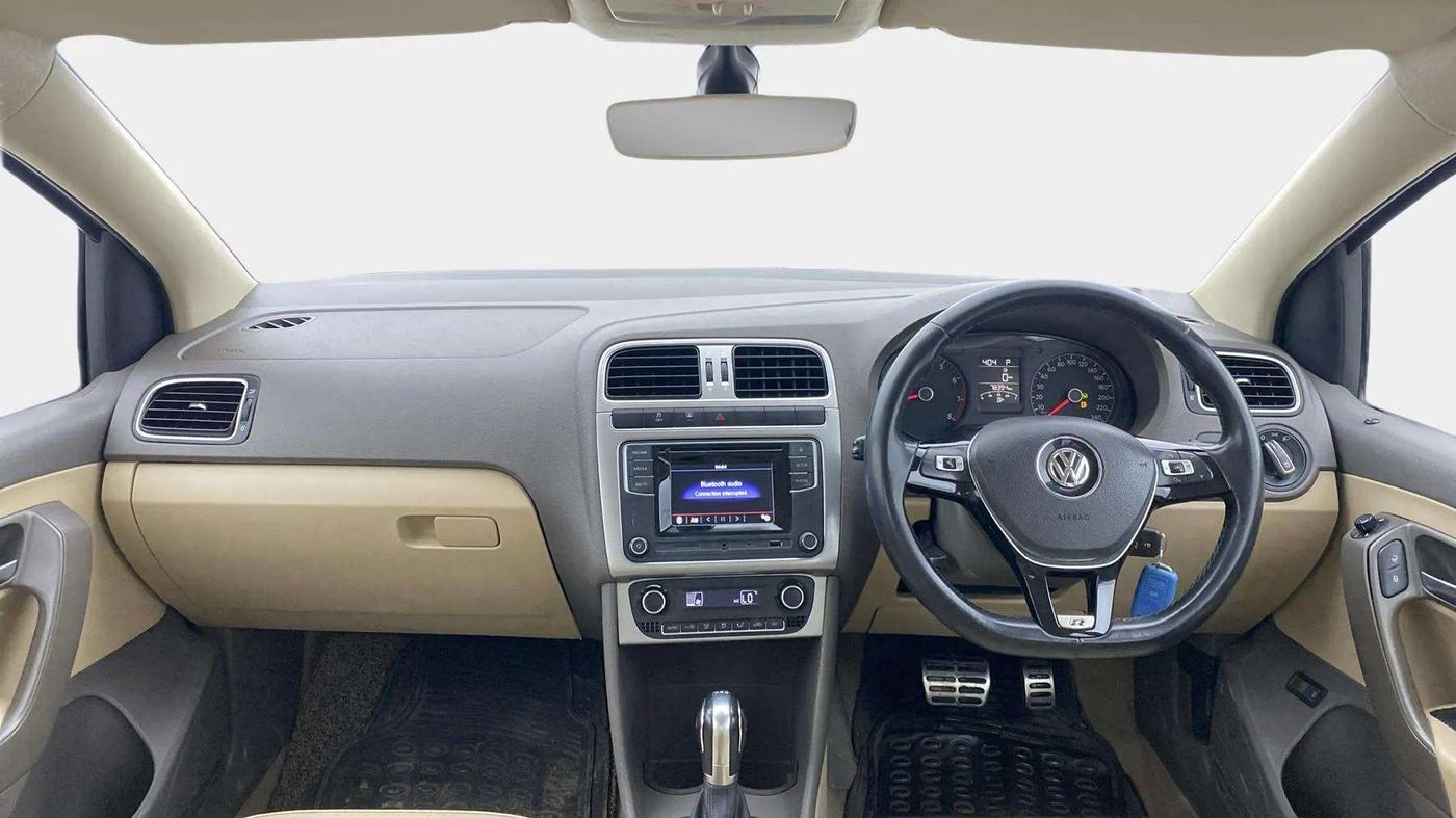 2016 Volkswagen Vento HIGHLINE PETROL AT, Petrol, Automatic, 78,388 km, Dashboard