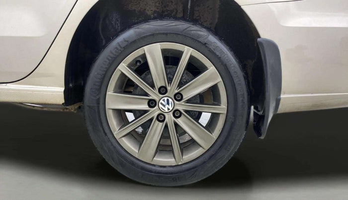 2016 Volkswagen Vento HIGHLINE PETROL AT, Petrol, Automatic, 78,388 km, Left Rear Wheel