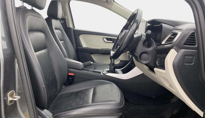 2022 Tata ALTROZ XZ PLUS I-TURBO PETROL, Petrol, Manual, 48,911 km, Right Side Front Door Cabin