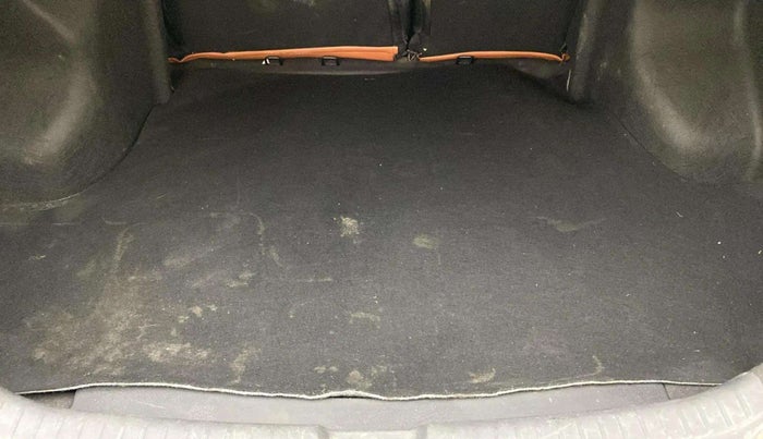 2021 Toyota YARIS J MT, Petrol, Manual, 32,635 km, Boot Inside