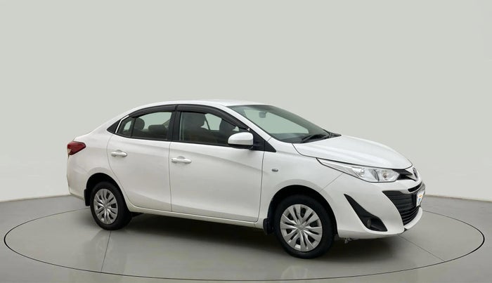 2021 Toyota YARIS J MT, Petrol, Manual, 32,635 km, Right Front Diagonal