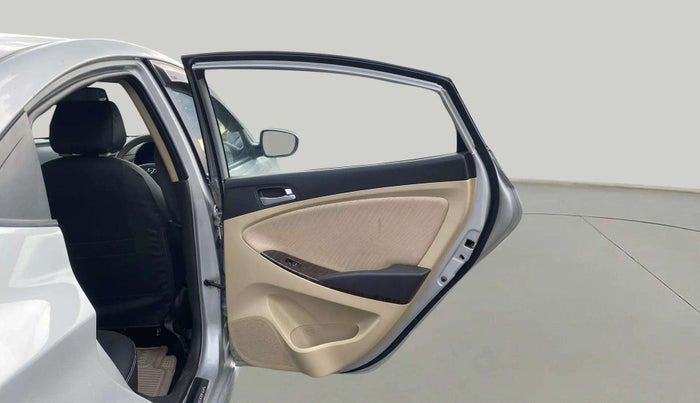 2015 Hyundai Verna FLUIDIC 4S 1.6 VTVT S(O), Petrol, Manual, 93,551 km, RHS Rear Door