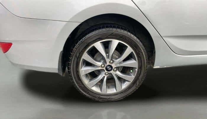 2015 Hyundai Verna FLUIDIC 4S 1.6 VTVT S(O), Petrol, Manual, 93,551 km, Right Rear Wheel