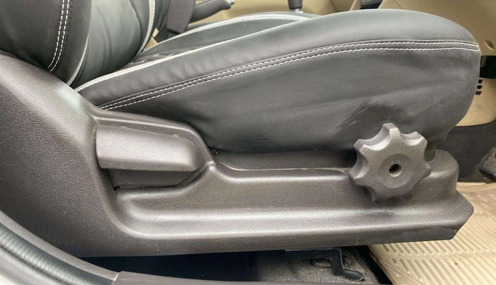 2015 Hyundai Verna FLUIDIC 4S 1.6 VTVT S(O), Petrol, Manual, 93,551 km, Driver Side Adjustment Panel