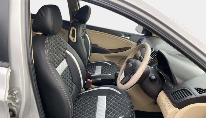 2015 Hyundai Verna FLUIDIC 4S 1.6 VTVT S(O), Petrol, Manual, 93,551 km, Right Side Front Door Cabin