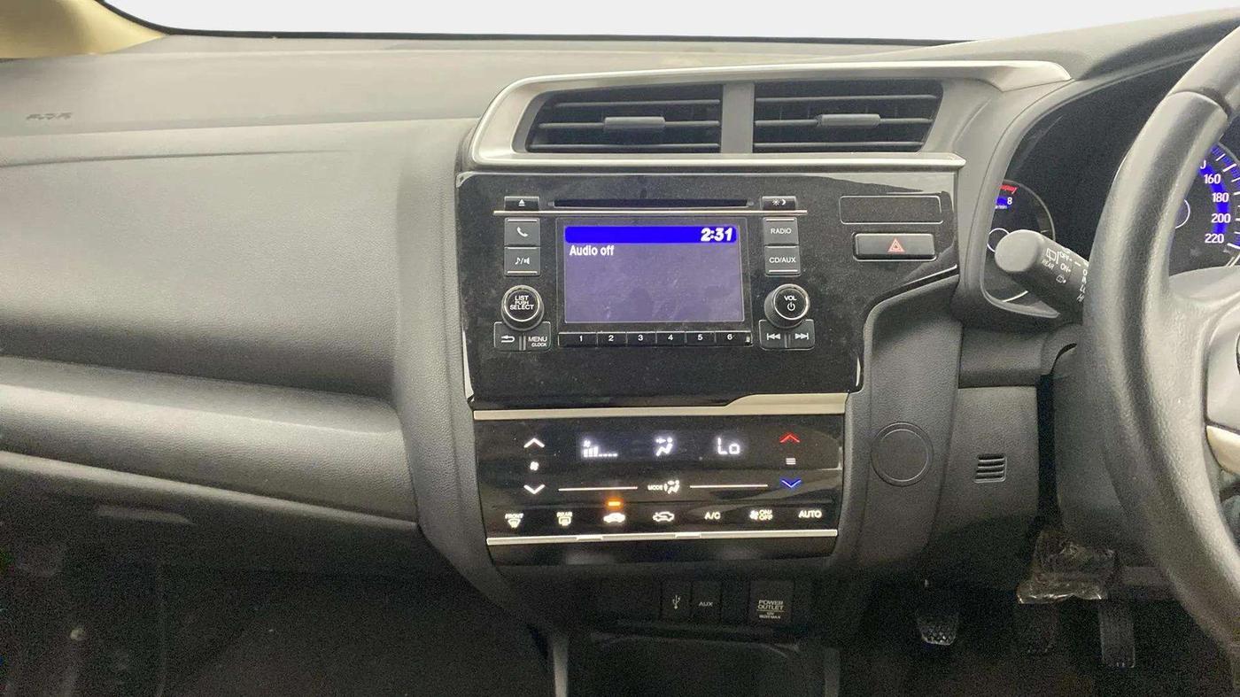 2018 Honda Jazz 1.2L I-VTEC V, Petrol, Manual, 21,324 km, Air Conditioner