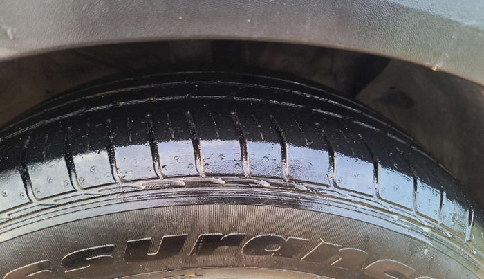 2015 Hyundai Creta SX 1.6 DIESEL, Diesel, Manual, 65,549 km, Right Front Tyre Tread