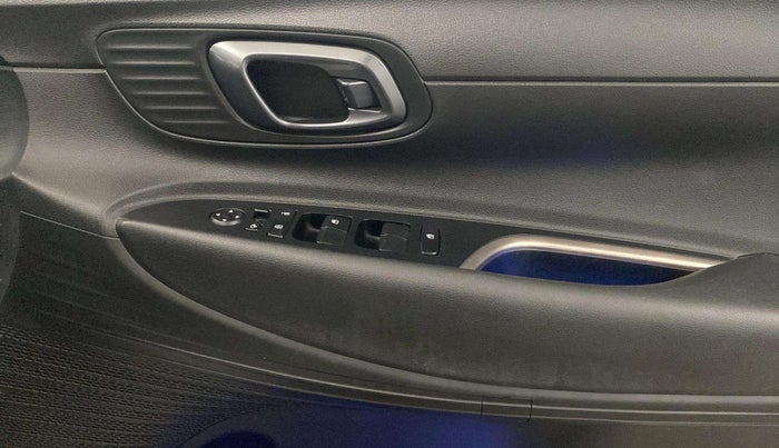 2023 Hyundai NEW I20 ASTA (O) 1.2 MT, Petrol, Manual, 20,340 km, Driver Side Door Panels Control