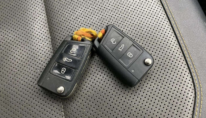 2022 Skoda KUSHAQ STYLE 1.0L TSI MT, Petrol, Manual, 65,423 km, Key Close Up