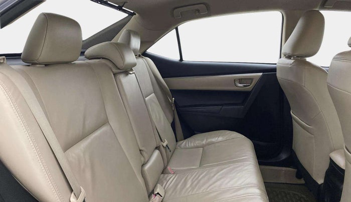 2015 Toyota Corolla Altis VL CVT PETROL, Petrol, Automatic, 55,650 km, Right Side Rear Door Cabin