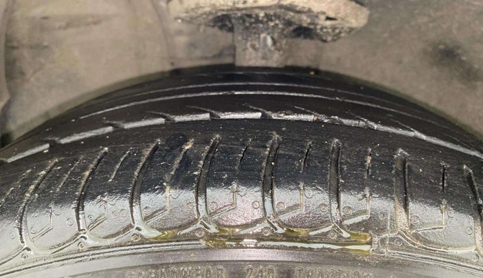 2015 Toyota Corolla Altis VL CVT PETROL, Petrol, Automatic, 55,650 km, Left Front Tyre Tread