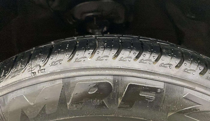 2019 Hyundai NEW SANTRO SPORTZ CNG, CNG, Manual, 94,768 km, Right Front Tyre Tread