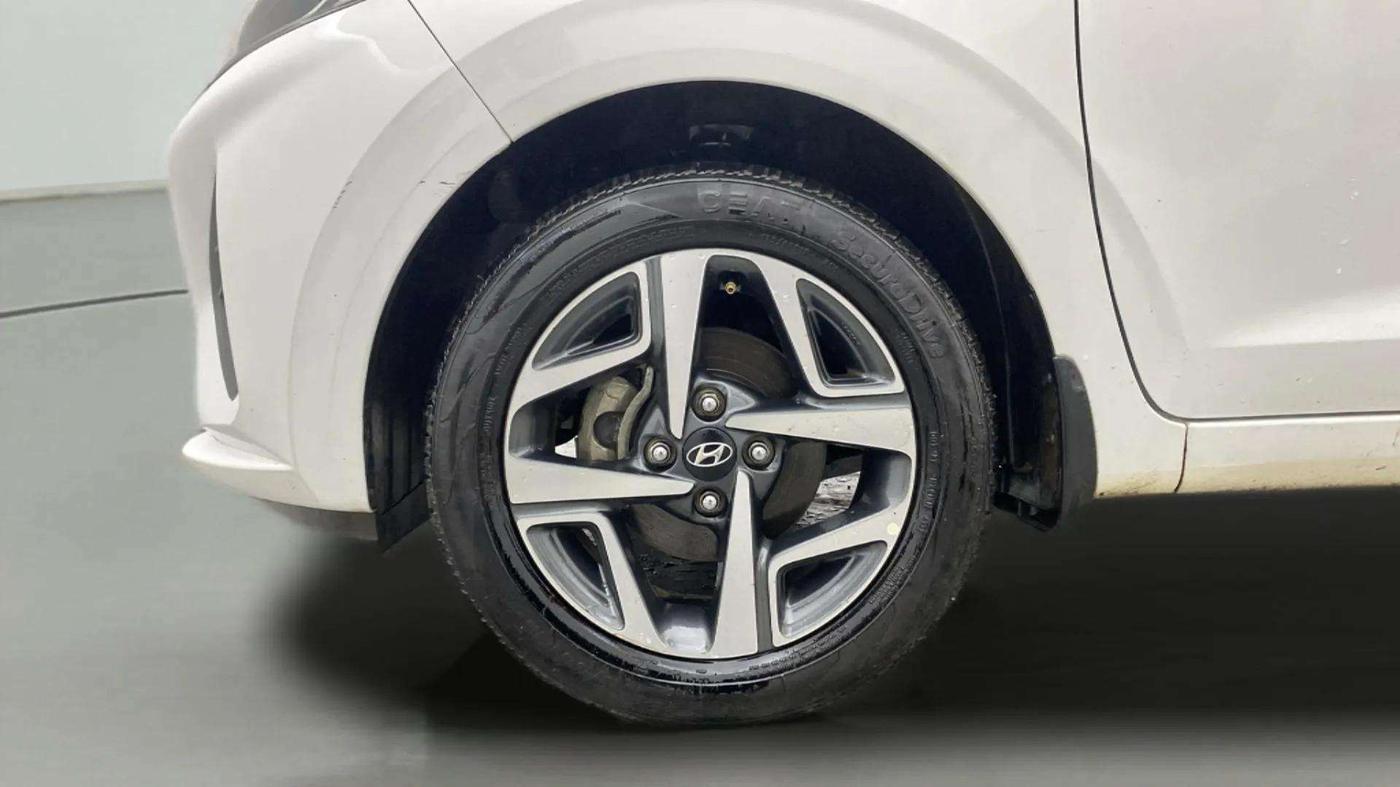 2020 Hyundai AURA SX PLUS 1.2 AMT CRDI, Diesel, Automatic, 55,887 km, Left Front Wheel