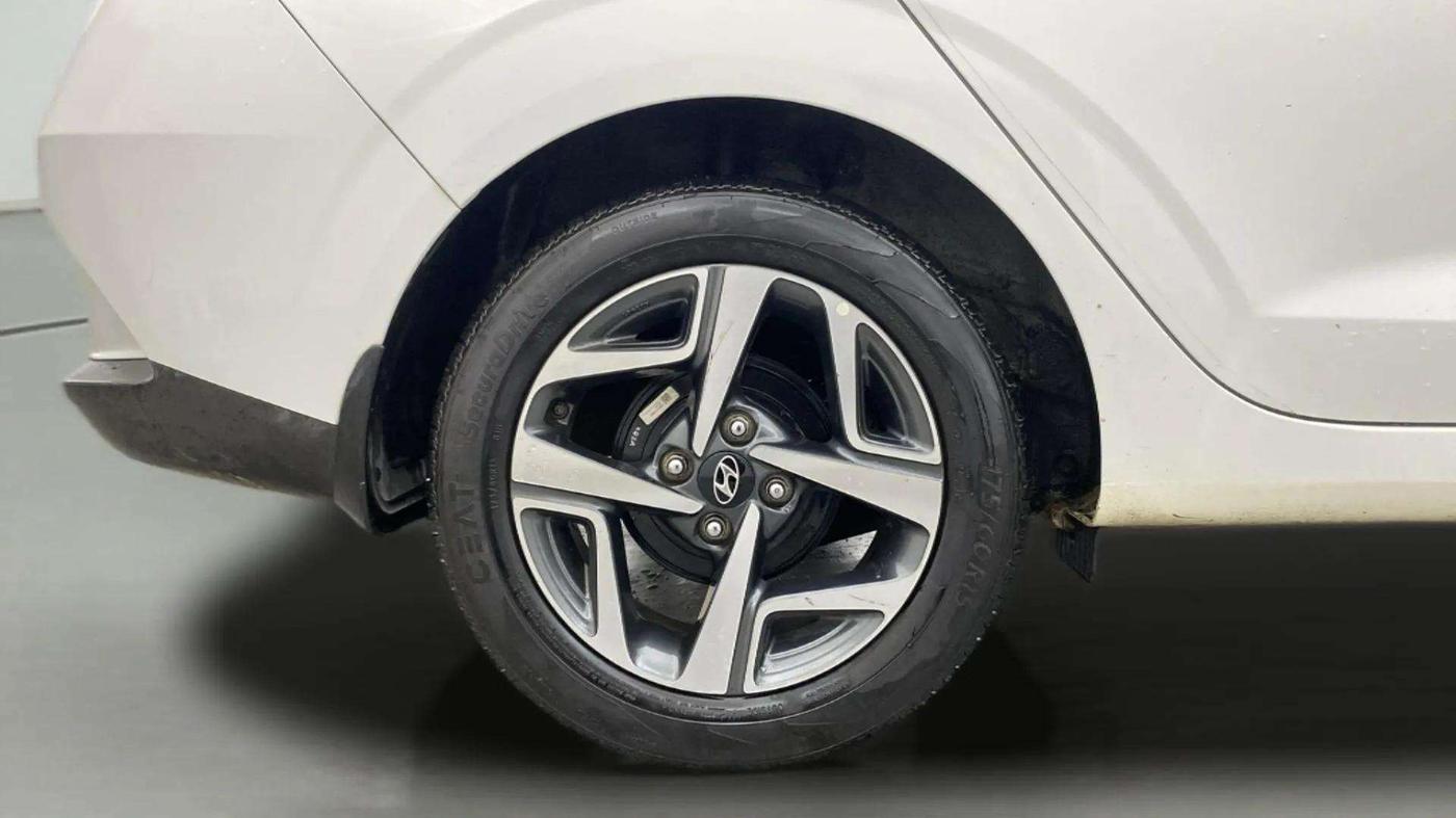 2020 Hyundai AURA SX PLUS 1.2 AMT CRDI, Diesel, Automatic, 55,887 km, Right Rear Wheel