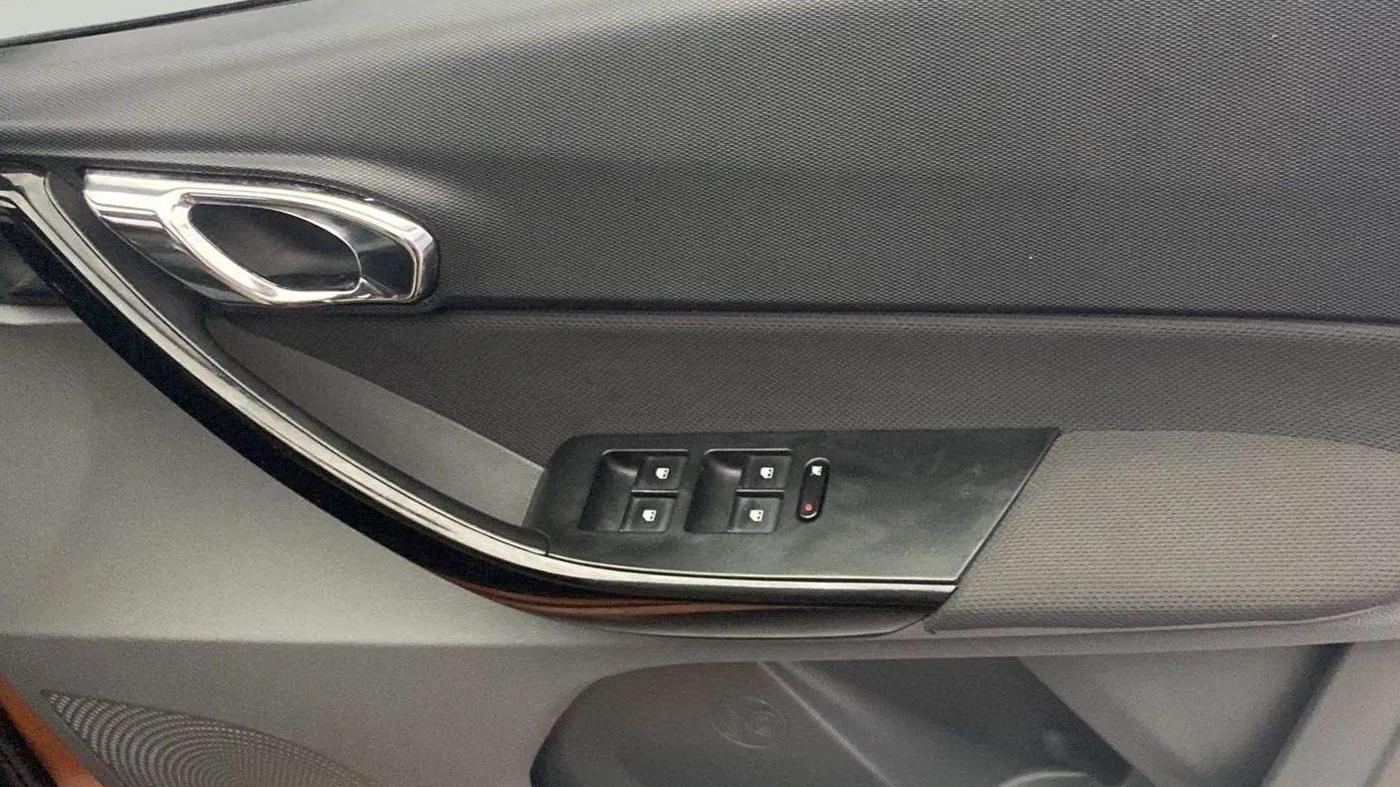 2017 Tata TIGOR XZ PETROL, Petrol, Manual, 44,664 km, Driver Side Door Panels Control
