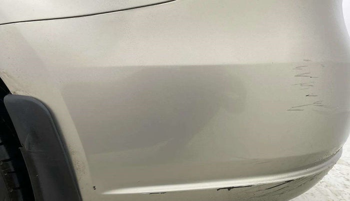 2017 Volkswagen Vento HIGHLINE DIESEL 1.5, Diesel, Manual, 1,21,617 km, Left quarter panel - Minor scratches