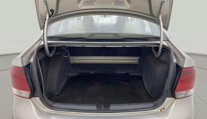 2017 Volkswagen Vento HIGHLINE DIESEL 1.5, Diesel, Manual, 1,21,617 km, Boot Inside