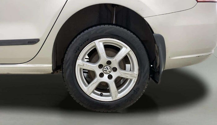 2017 Volkswagen Vento HIGHLINE DIESEL 1.5, Diesel, Manual, 1,21,617 km, Left Rear Wheel
