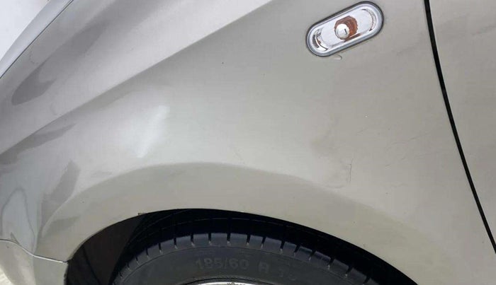 2017 Volkswagen Vento HIGHLINE DIESEL 1.5, Diesel, Manual, 1,21,617 km, Left fender - Paint has minor damage