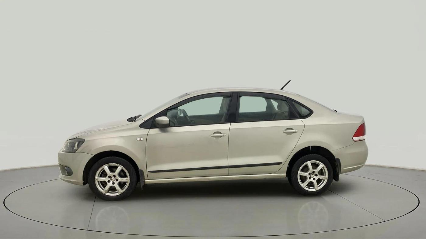 2013 Volkswagen Vento HIGHLINE DIESEL 1.6, Diesel, Manual, 1,21,703 km, Left Side