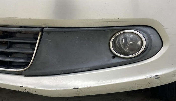 2017 Volkswagen Vento HIGHLINE DIESEL 1.5, Diesel, Manual, 1,21,617 km, Front bumper - Minor scratches