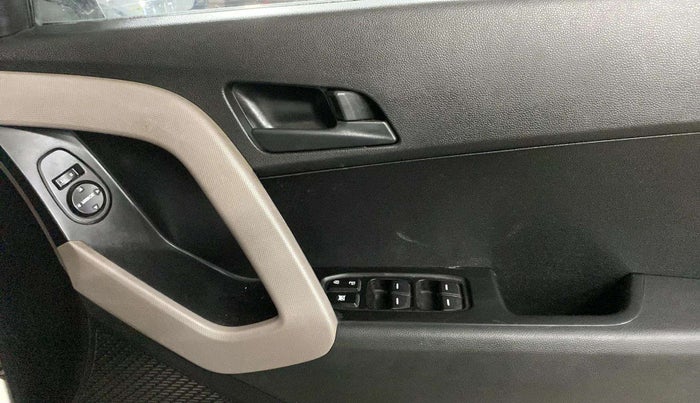 2018 Hyundai Creta E PLUS 1.6 PETROL, Petrol, Manual, 58,415 km, Driver Side Door Panels Control